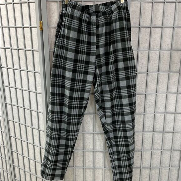 Plaid Black and Grey Men's Flannel Pyjama Pants - Picture 1 of 4